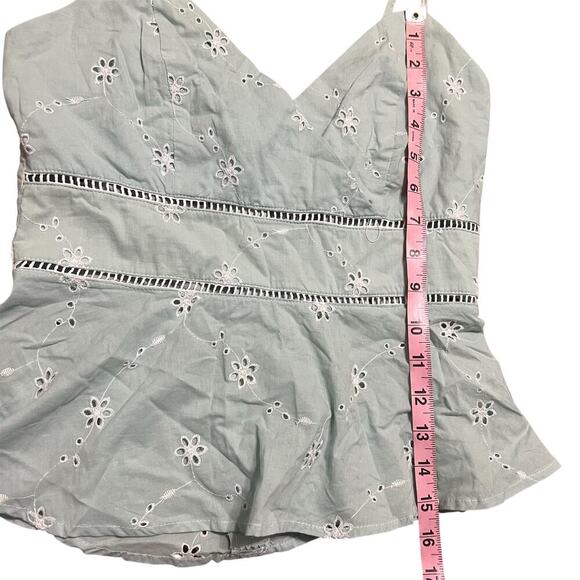 Mi Ami Sage Green Embroidered Eyelet Top Size Small - Picture 4 of 6
